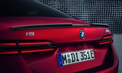 BMW G60 M Performance Carbon fiber spoiler 