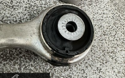 維修篇：G05 X5 轉彎有聲，經我哋檢查後發覺搖臂漏油，更換四隻原廠搖臂！