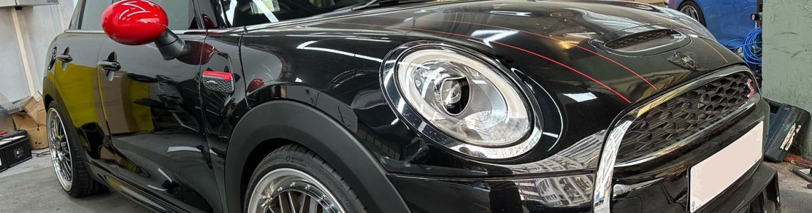 mini F55 work edition 安裝JCW Brake Kit mini F55 work edition 安裝JCW Brake Kit