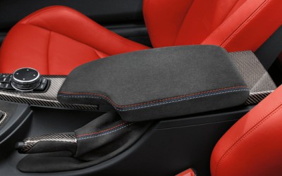 F8X M Performance armrest, Alcantara (RHD)