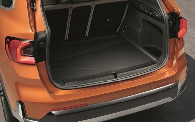 BMW U11 iX1 Fitted luggage compartment mat, 