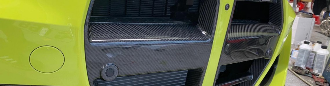 Carbon Fibre Front Grill with m3 competition emblem