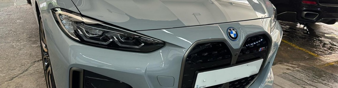 BMW G26 i4 安裝ac schnitzer front splitter/ roof splitter 及 裙腳噴返車身顏色！